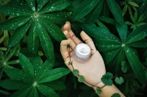 Moisturizer Brand Lokal yang Terbaik untuk Menjaga Kelembapan Kulit Anda