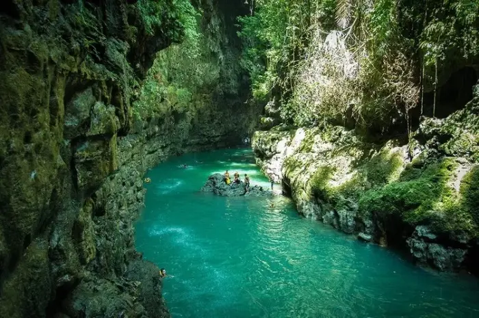 Tempat Wisata Alam di Garut, Dari Pantai Tenang Hingga Pegunungan Megah